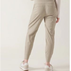 Athleta Trekkie North Jogger - like new.